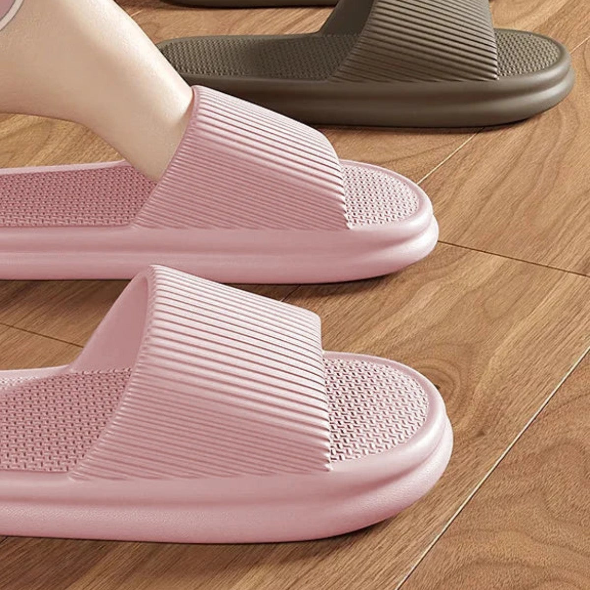 Chinelo nuvem macio rosa e cinza